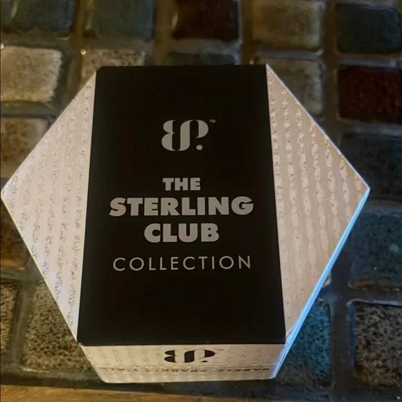 Collection Accessory - Picture 3 of 3